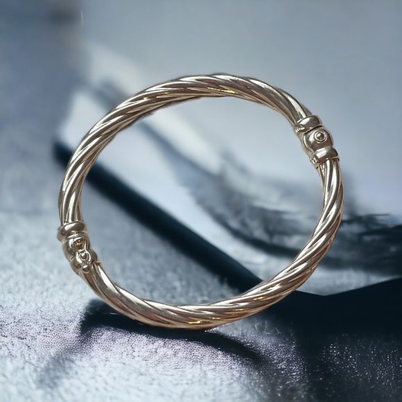Jewelry - 925 STERLING Textured Ribbon BANGEL for average size